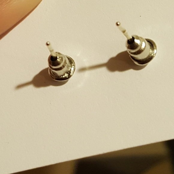 💥$5 SALE💥Feather Hoop Turquoise Earrings - Picture 5 of 5